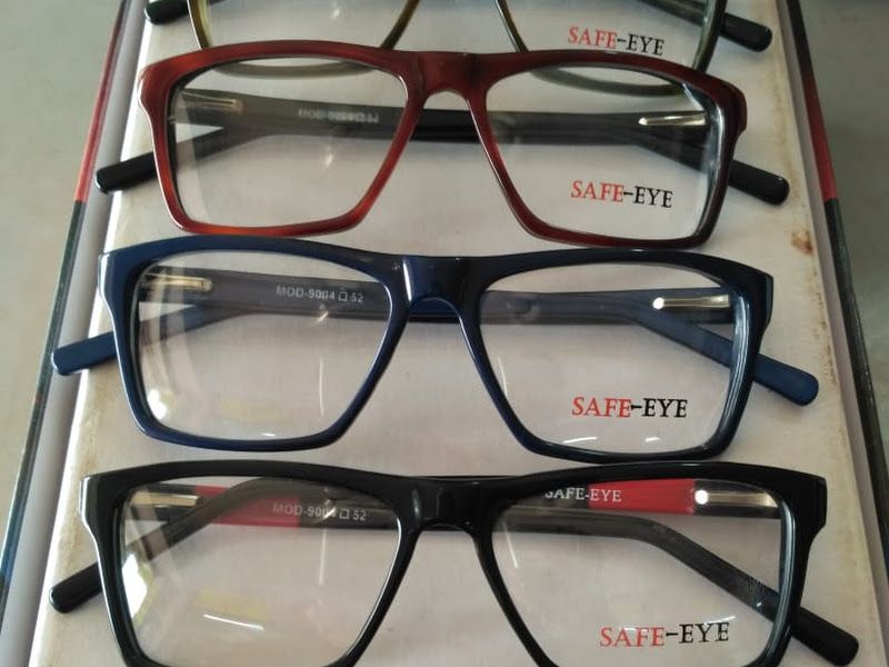 Interior — Safe Eyes Optics, Thane