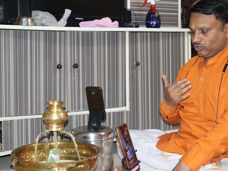 At work — Acharya Sugriv Prasad Tiwari Jyotish Services, Thane West