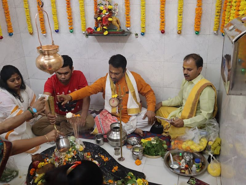 At work — Acharya Sugriv Prasad Tiwari Jyotish Services, Thane West