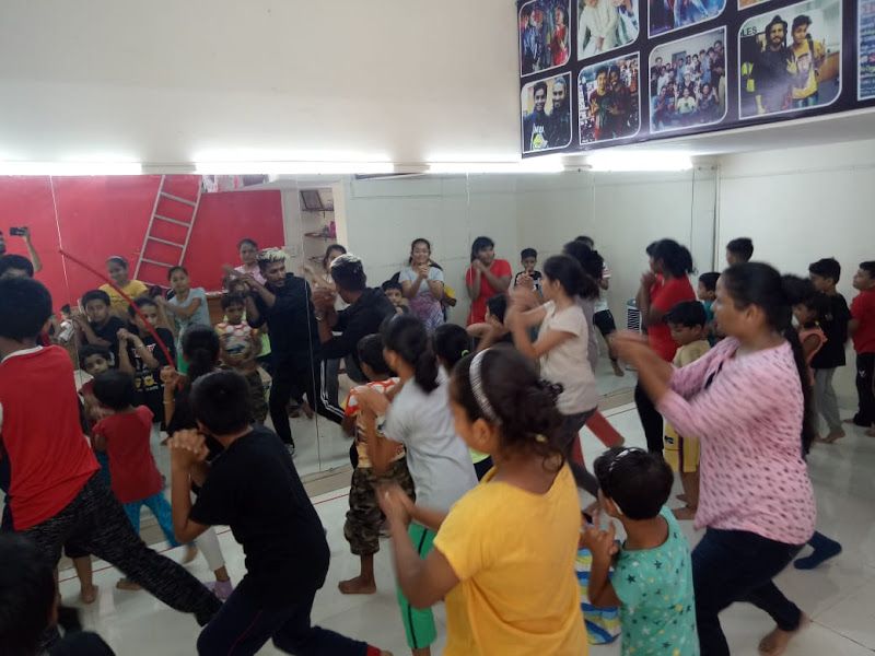 At work — Move On Beat Dance Studio, Thane
