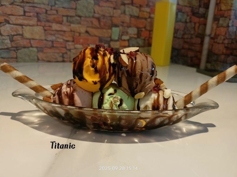 Menu — Café Crème, Thane