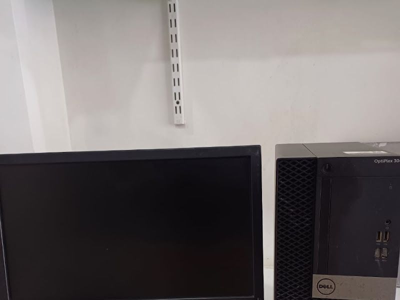 Interior — Plug and Play Computer, Bhiwandi