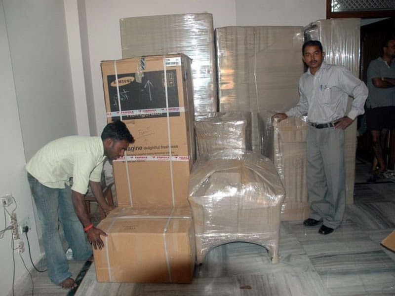 At work — Airmax International Packers and Movers, Mumbai