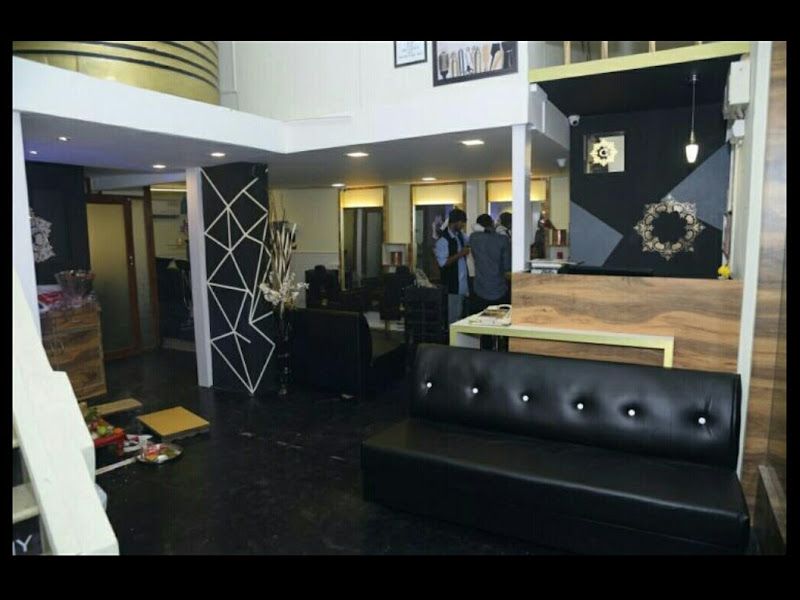 Interior — Central Salon Unisex, Thane
