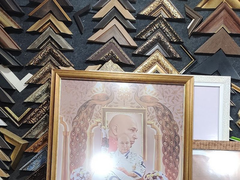 Interior — Royal Frame Art, Mumbai