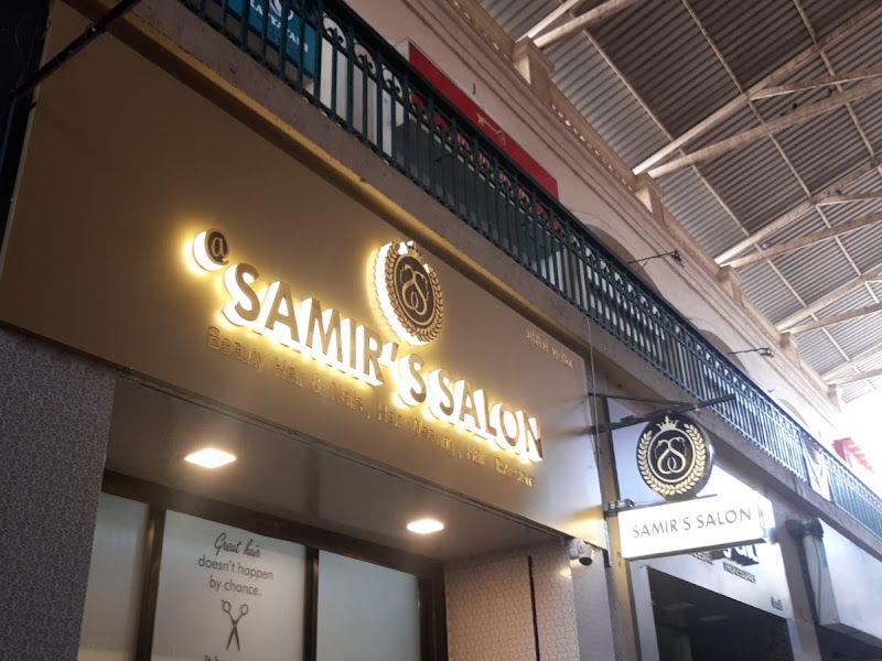 Exterior — Samir's Salon, Thane
