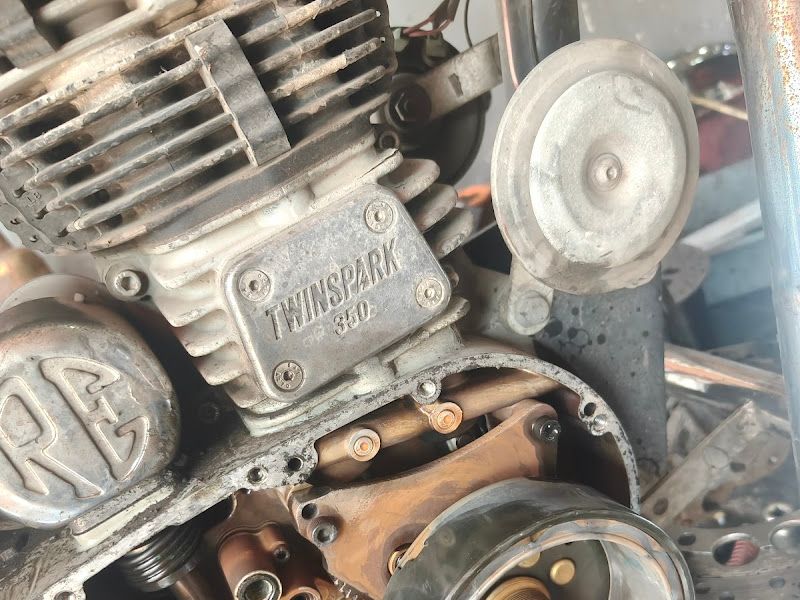 Gallery — Mumbai Enfield Royal Enfield Service Center, Mumbai
