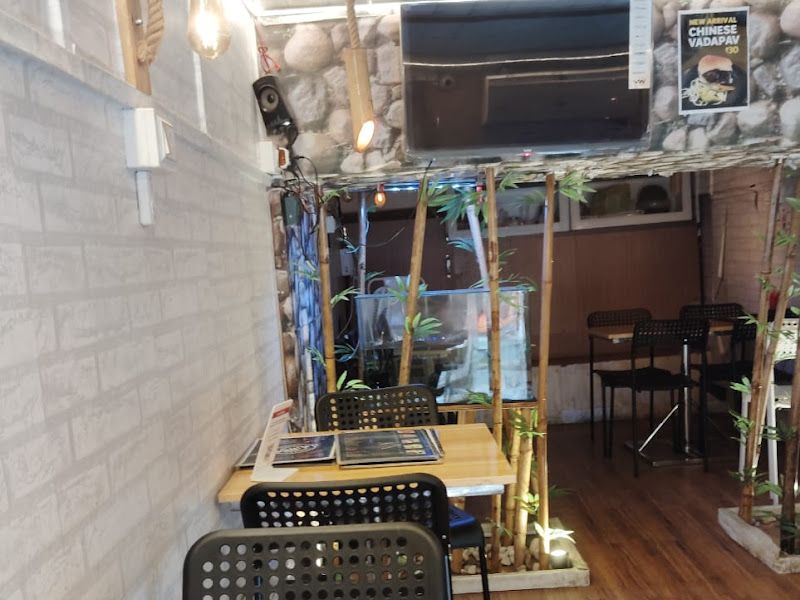 Interior — Grill N Shakes, Navi Mumbai