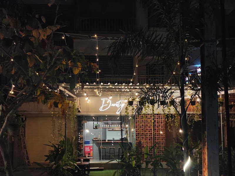 Gallery — Durstig Cafe, Kalyan