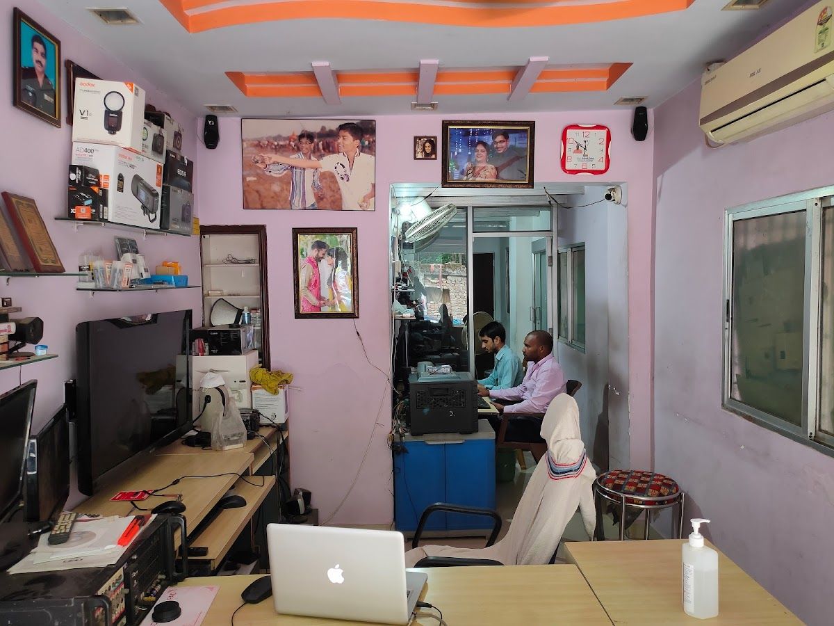 The team — Madhukars’ Residence, Harbhaj Wala, Arcadia Grant