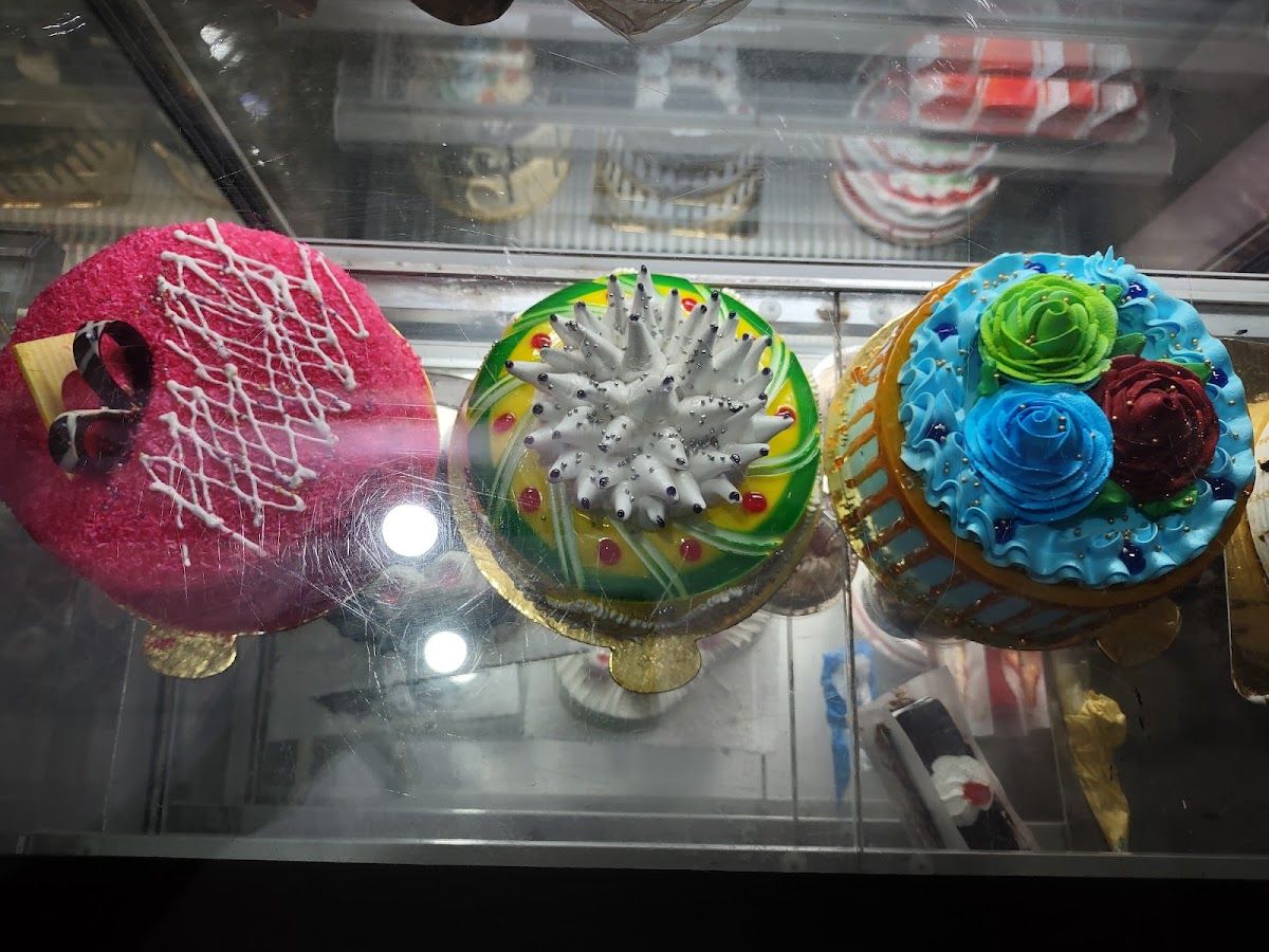 Gallery — Cake Supremo, Mahatma Gandhi Nagar, Arrah