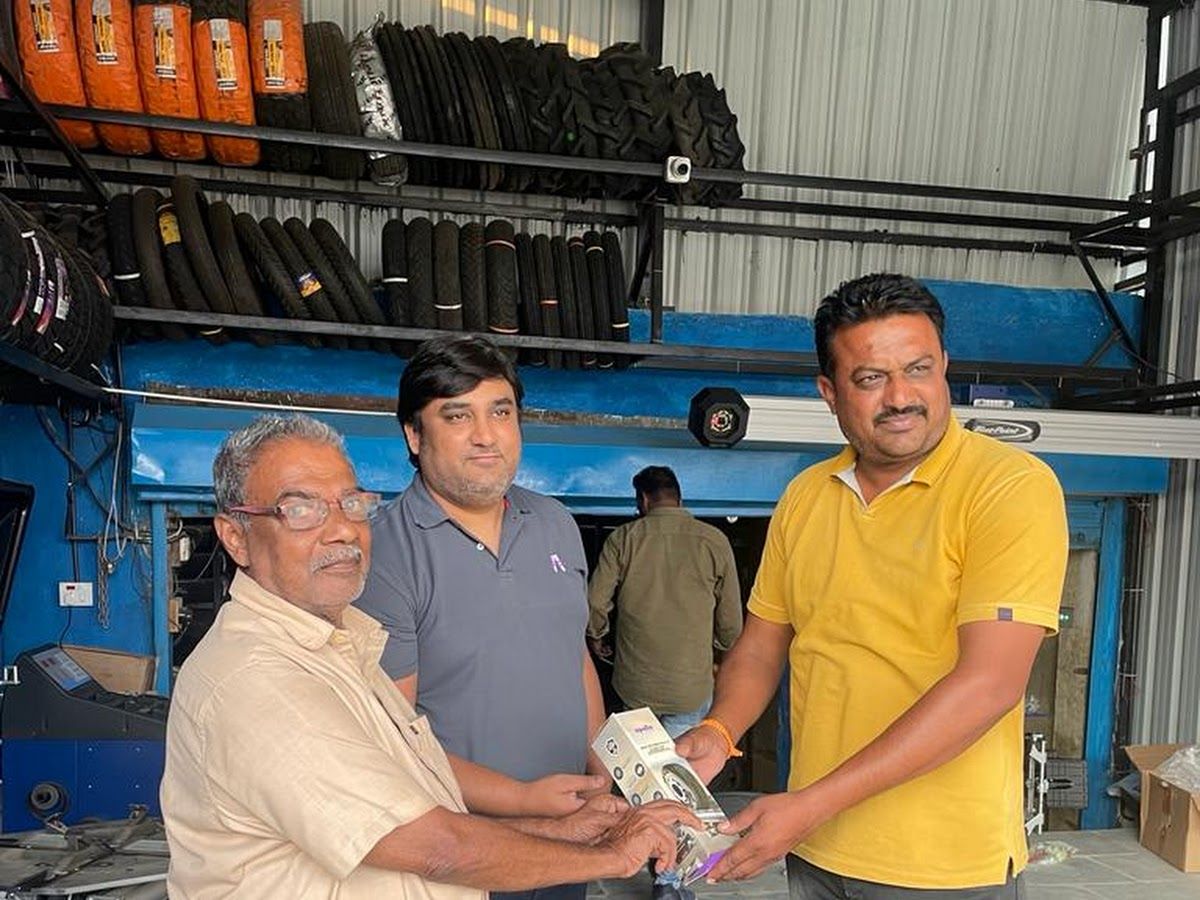 Gallery — VINOD TYRE SERVICE, Hanuman Nagar, Manmad