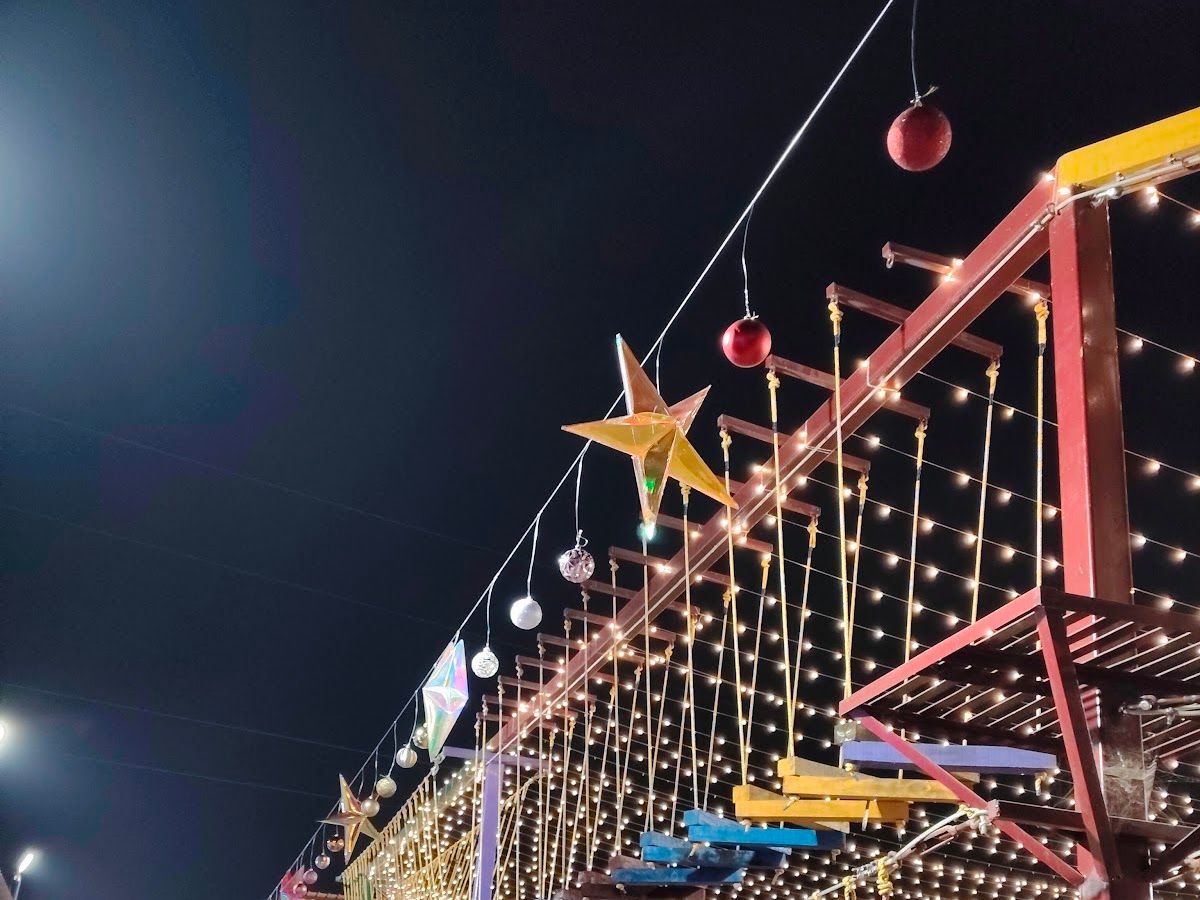 Gallery — Advenzo, Lampur Border