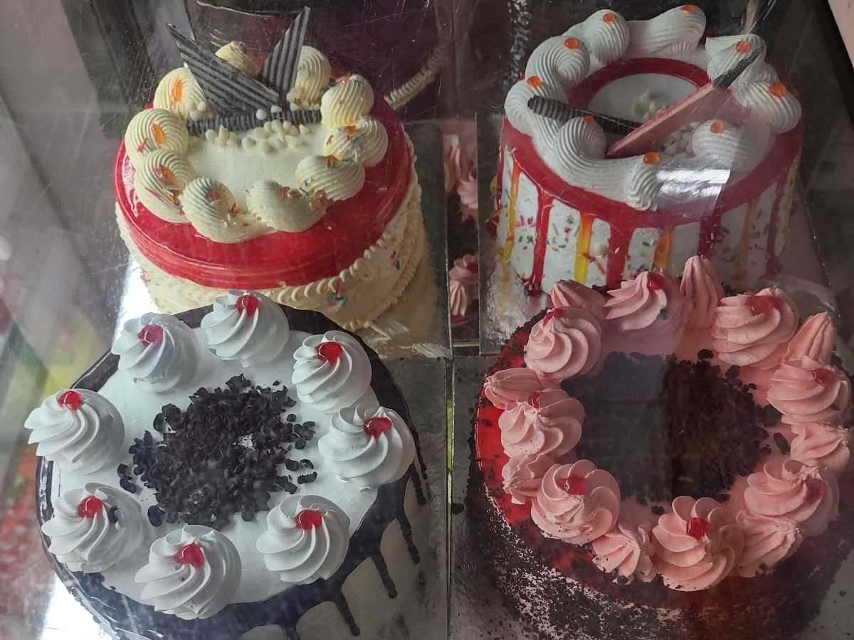 Interior — Cake Supremo, Mahatma Gandhi Nagar, Arrah
