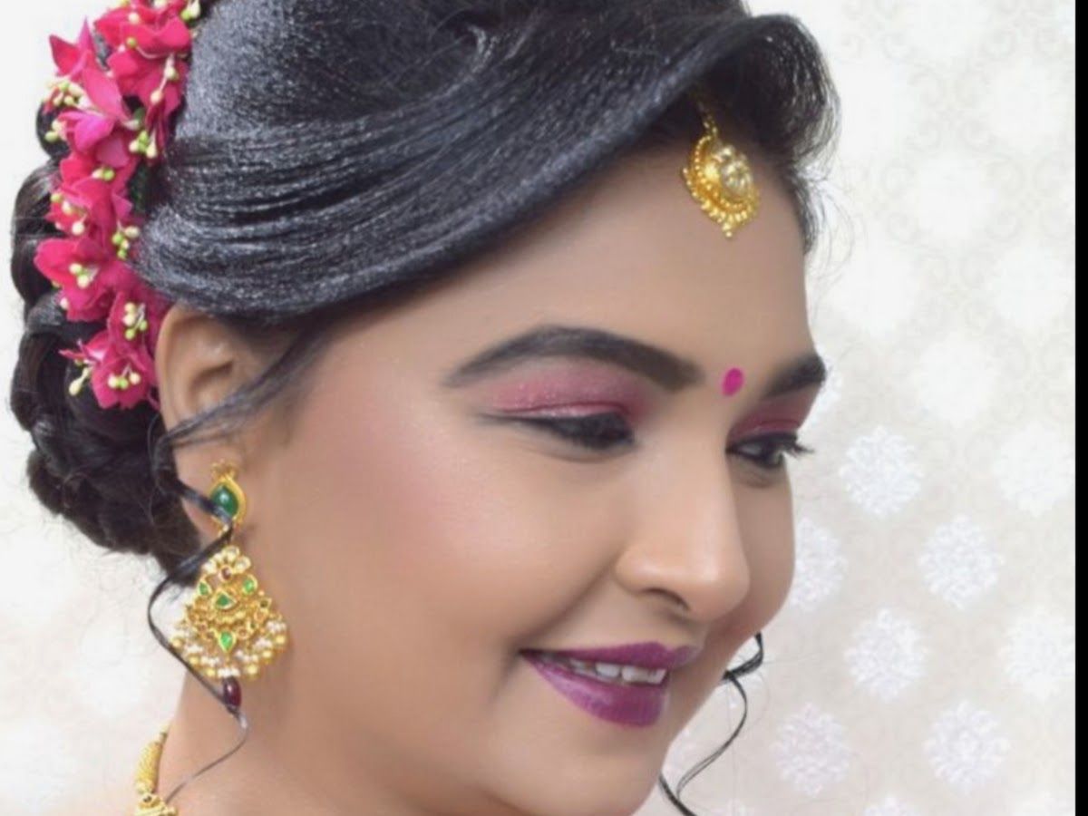 Exterior — Radhika beauty care, Kinkhlod