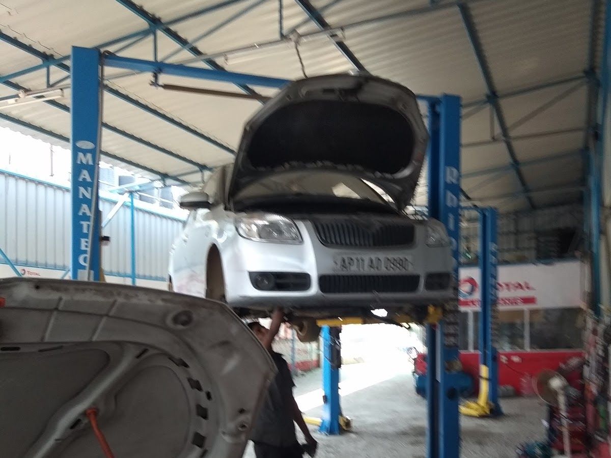 At work — Sixth Gear Multi Brand Car Service, Ushkebhavi, Ramachandrapuram