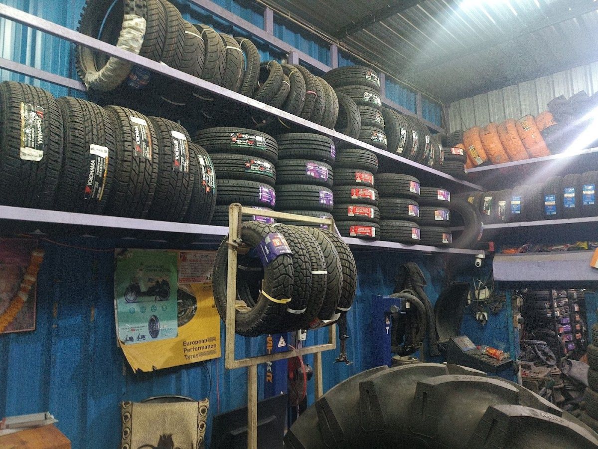 Gallery — VINOD TYRE SERVICE, Hanuman Nagar, Manmad