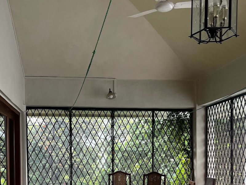 Interior — THE HOMECOMING, Navandhe