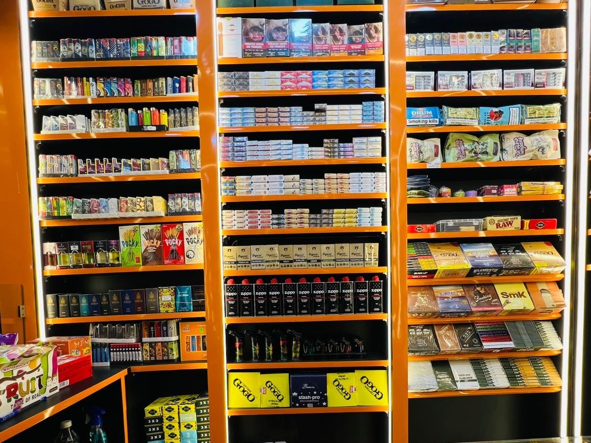 Gallery — Cloud7-The tobacco shop bangalore, Doddakannelli