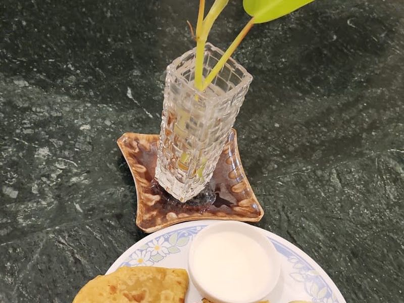 Food & drink — THE HOMECOMING, Navandhe