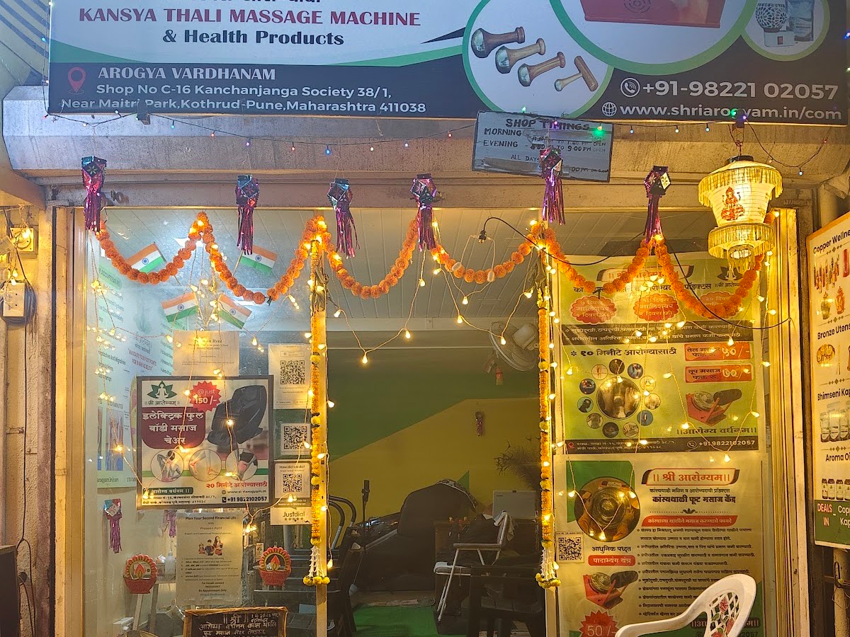 Clean and hygienic massage setup at the Kothrud wellness centre