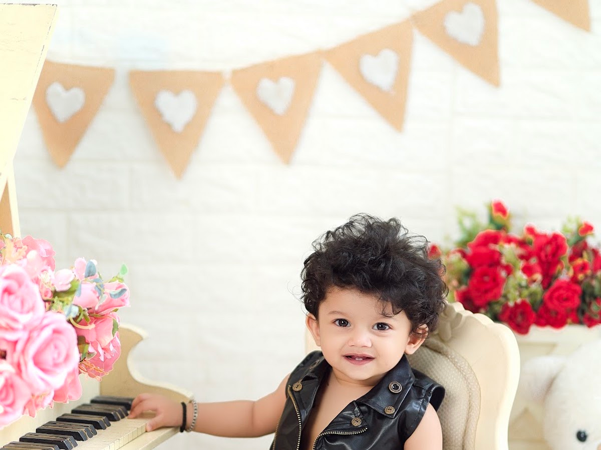 Candid baby moment captured during a studio session in Pune
