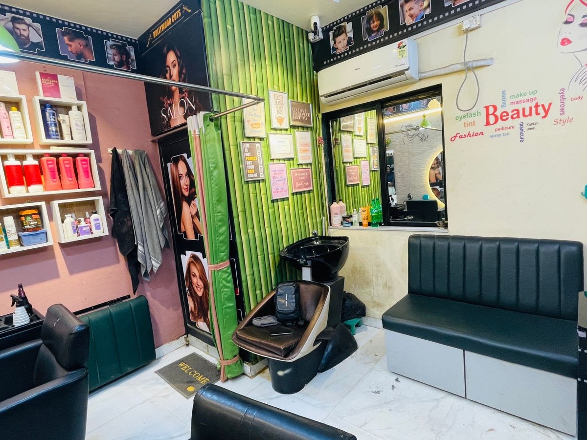 Waxing and hair-removal service area at Hollywood Cuts, Andheri West