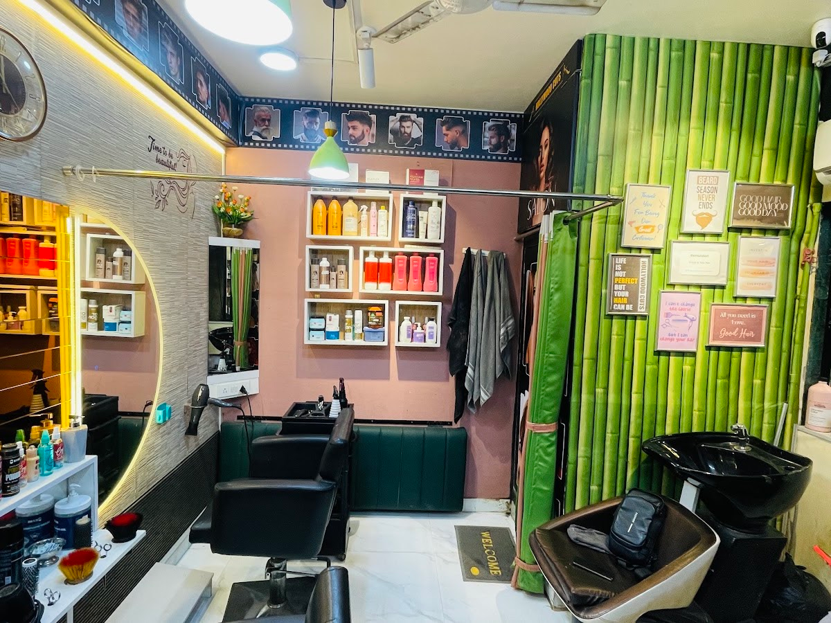 Facial and skin treatment room at Hollywood Cuts beauty parlour