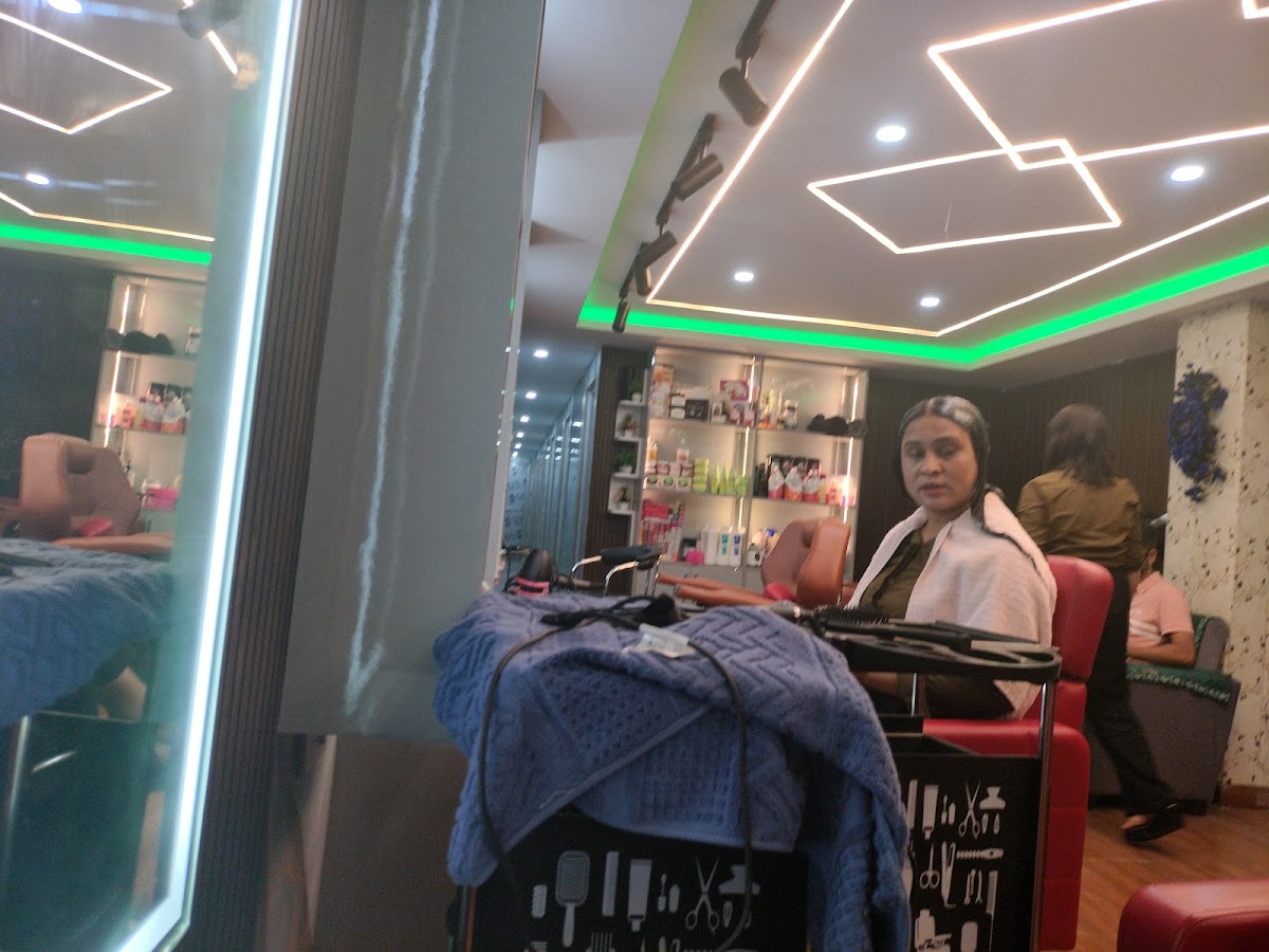 Body massage room at B Treasure spa Itanagar
