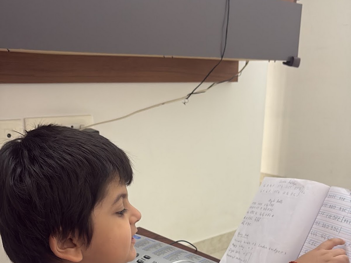 Guitar lesson underway at String Nation - Music World in Thane West