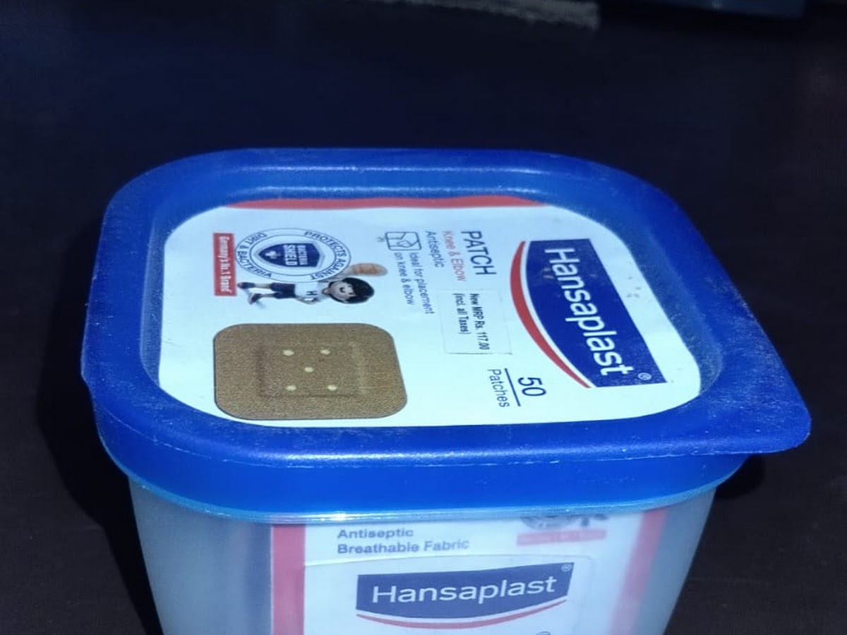 Sutures and surgical needles at Priyanshi Medical Agency, Bahraich