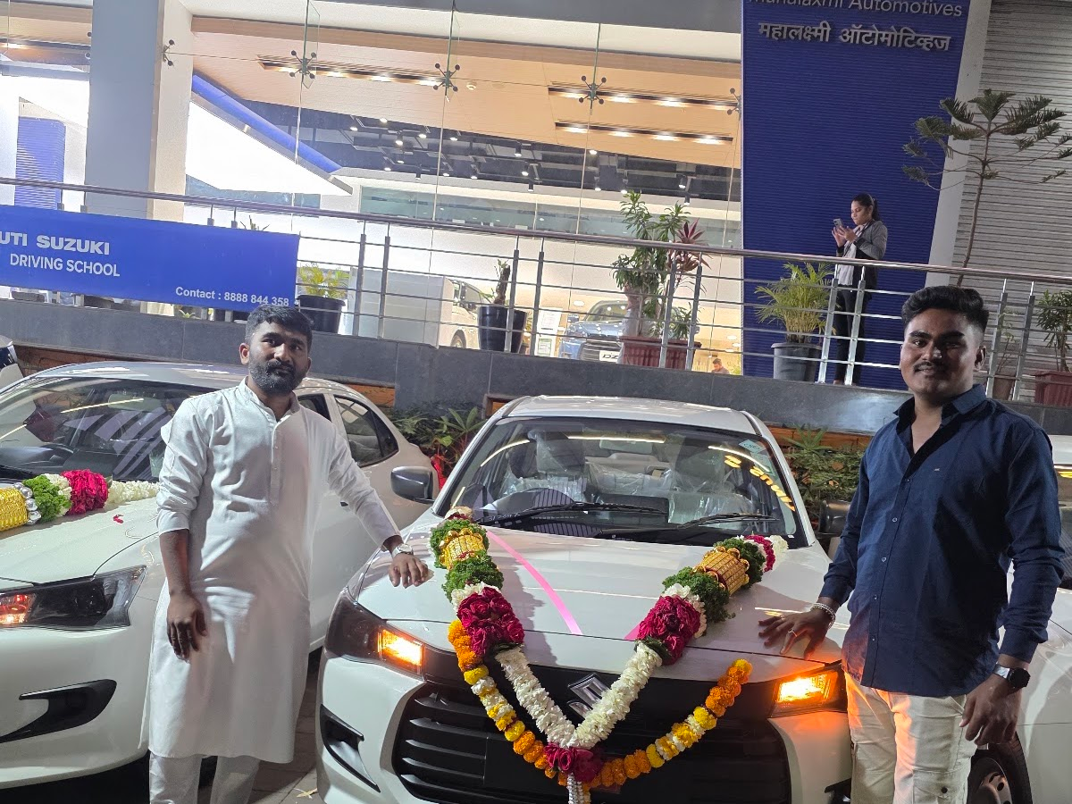 Ashwini Cabs vehicle on a Pune to Mumbai intercity route