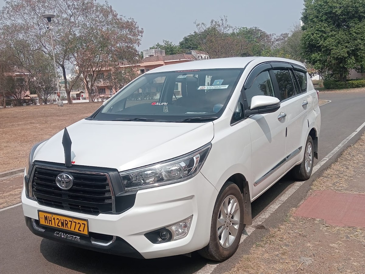 Well-maintained Swift Dzire from Ashwini Cabs for airport transfers in Pune