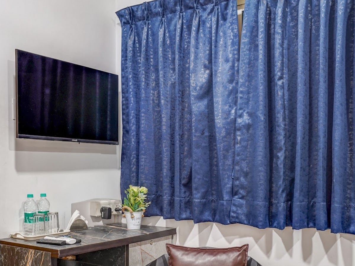 1 BHK flat with kitchen at SV Hospitality, Baner