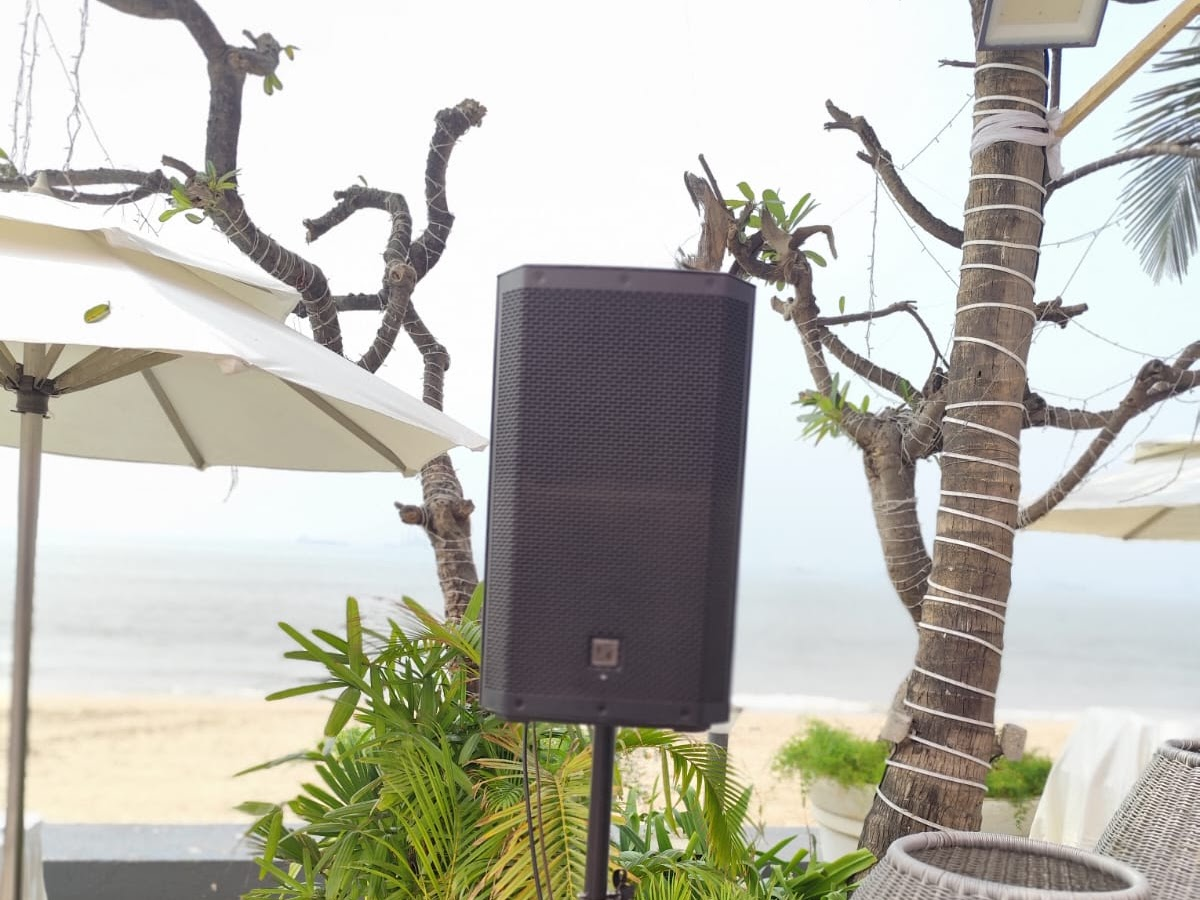 Sound system on rent delivered and installed for an event