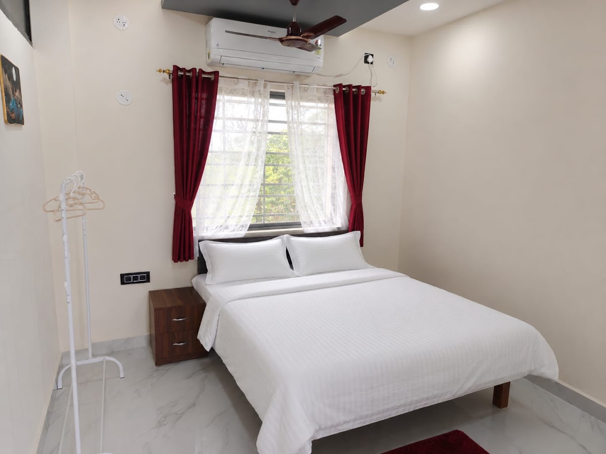 Relaxing forest retreat atmosphere at Evergreen Home Stay